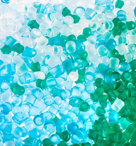 dégradé de paillettes de plastiques du bleu au vert
